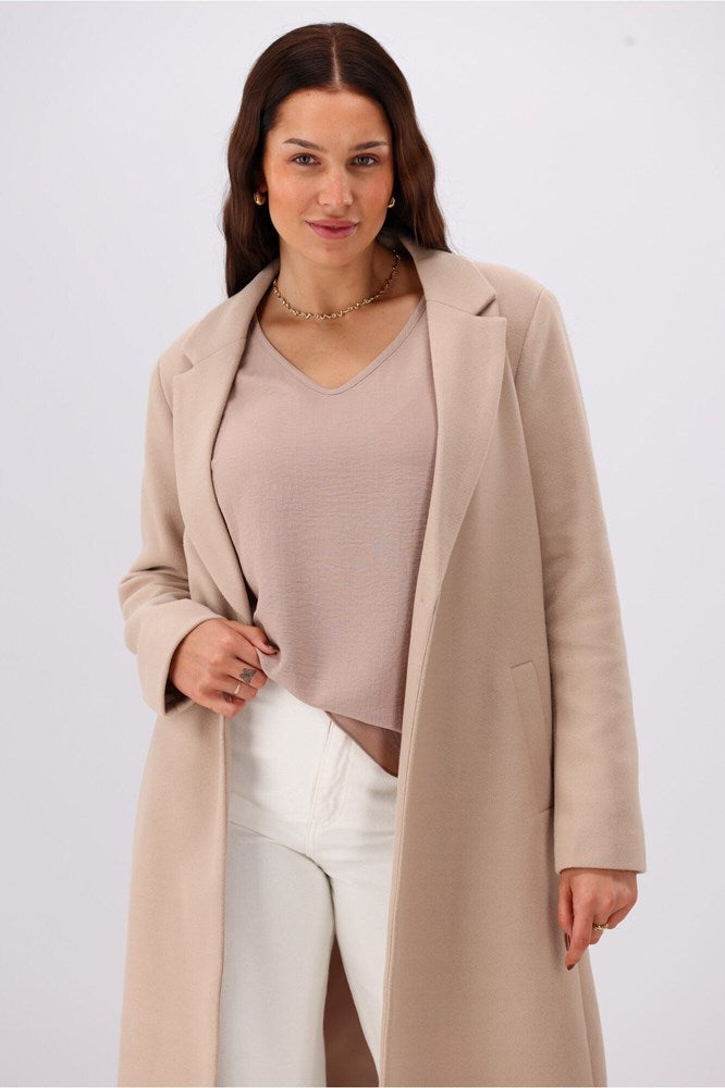 Shine On Label Amelia V Neck Cami Natural