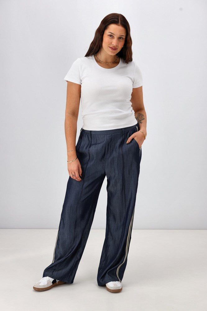 Shine On Label Maize Chambray Wide Leg Pant Indigo