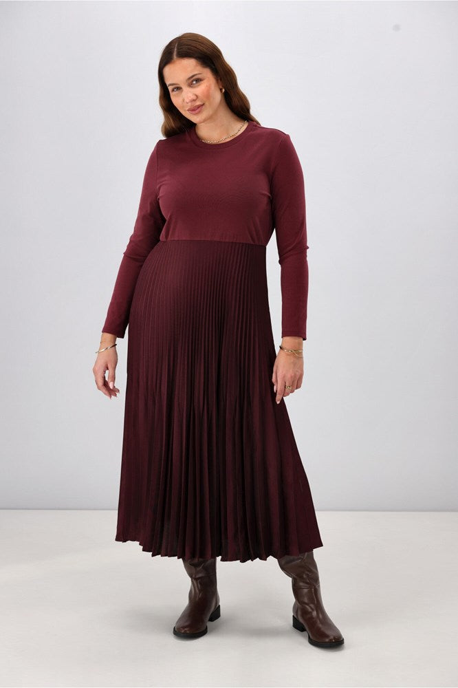 Gloss The Label Vester Knit Dress with Woven Pleat Skirt Wine