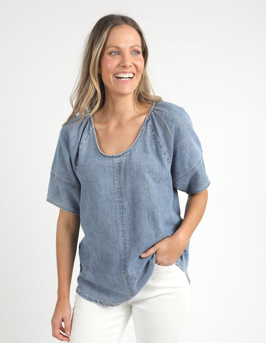Elm Brea Top Blue Wash