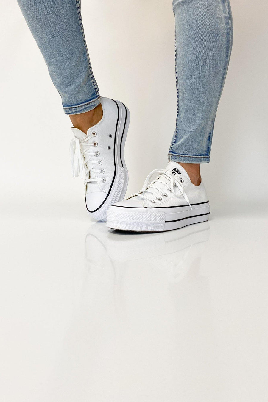 Converse Chuck Taylor All Star Lift Low White