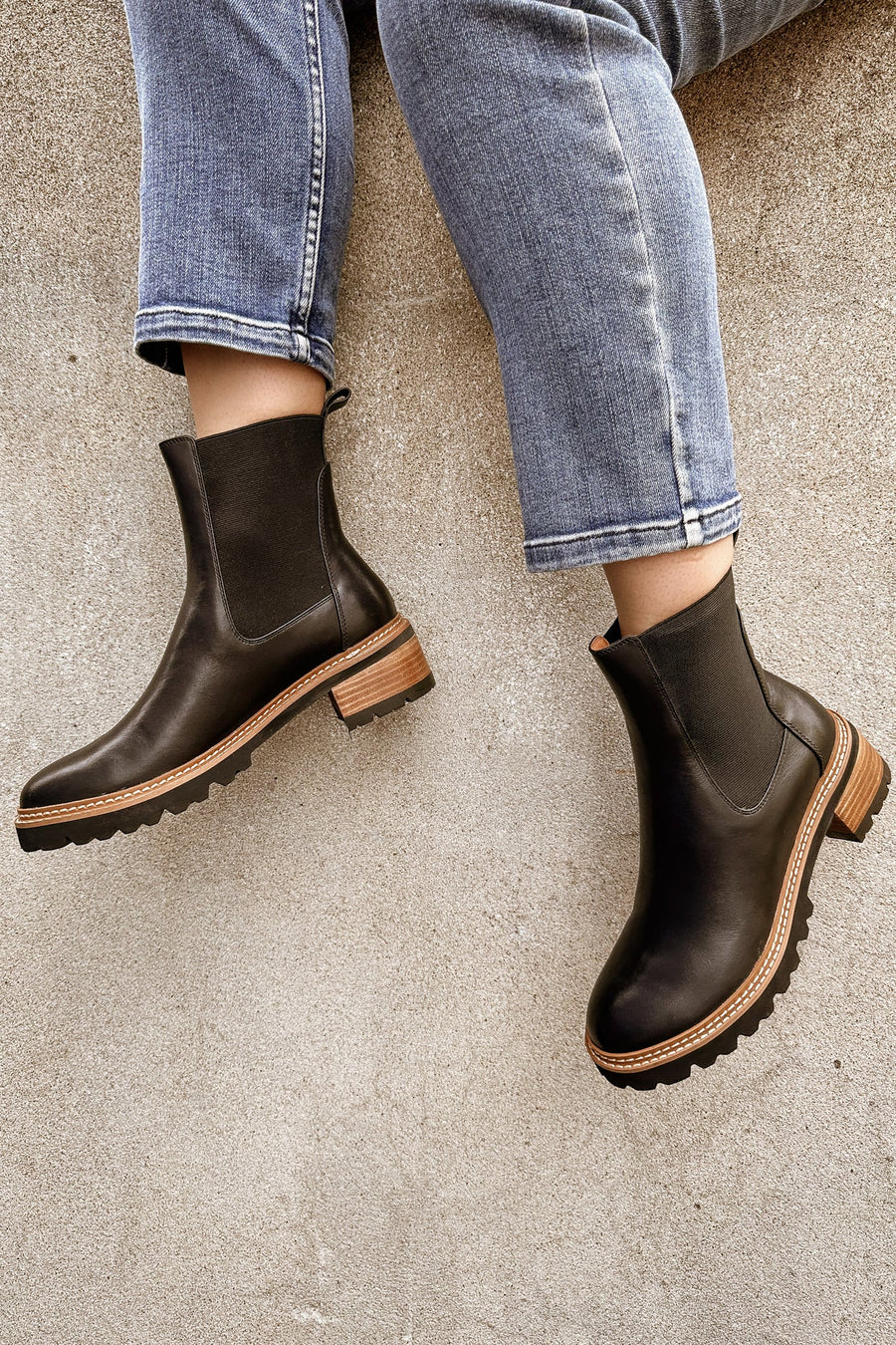 EOS Linear Boot Black