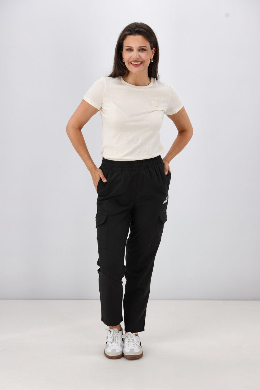 Puma ESS No 1 Logo Woven Cargo Pants op Black