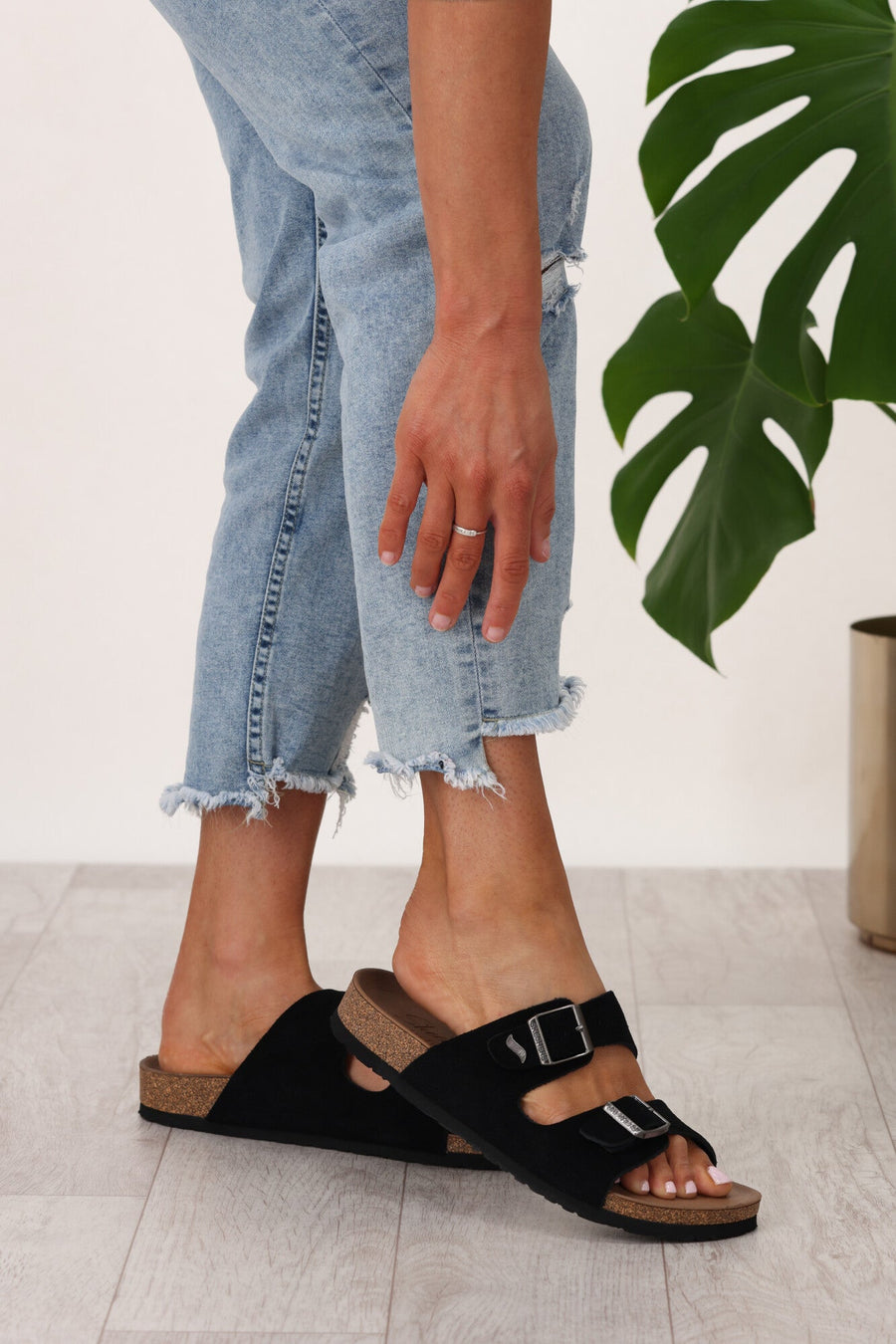 Skechers Arch Fit Granola Sandal Black