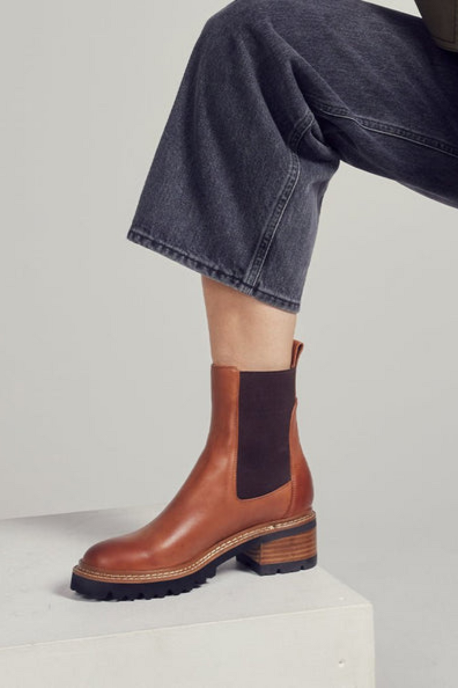 EOS Linear Boot Brandy