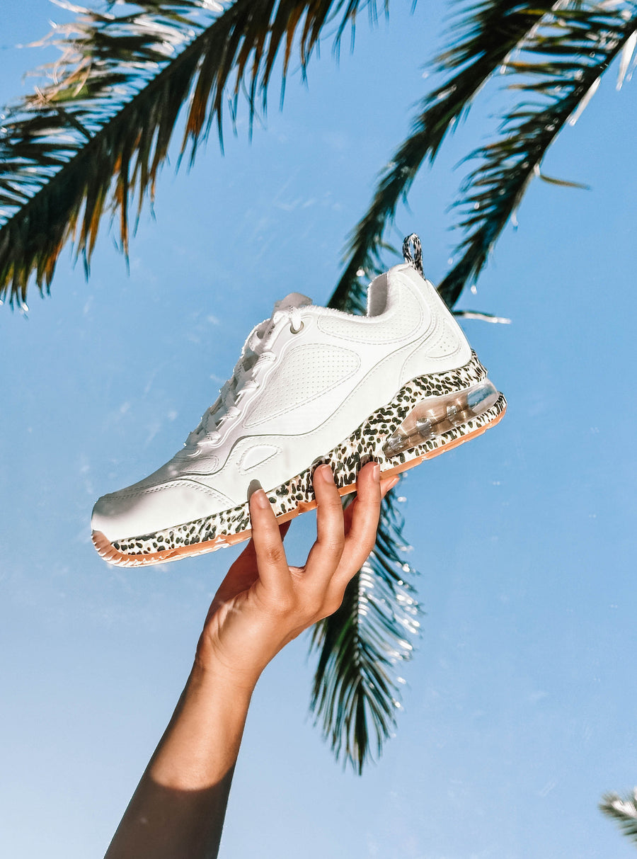 Skechers Uno White Leopard Sneakers
