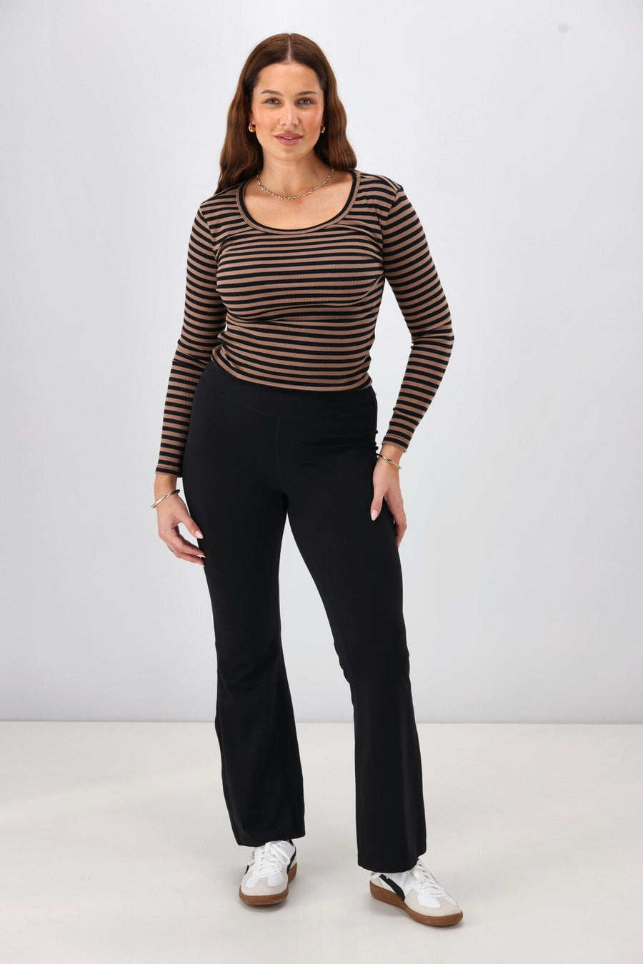 Shine On Label Renew Flare Legging Black